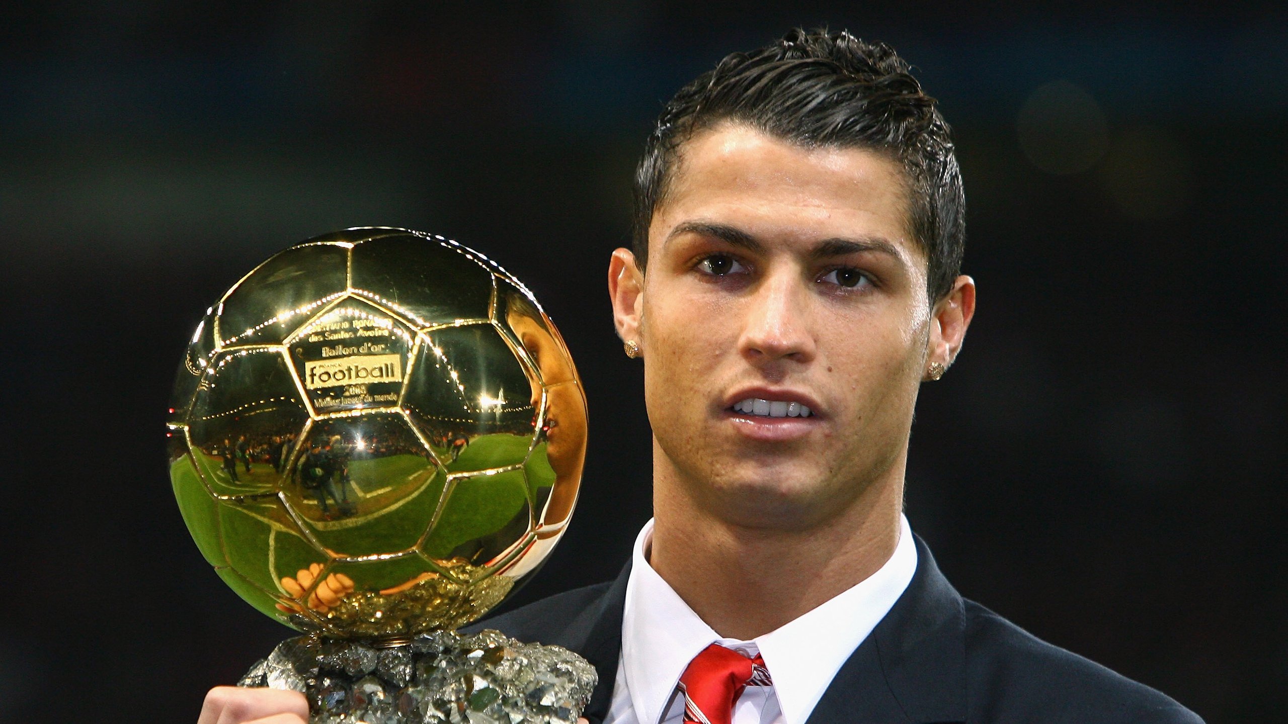 2011年季后赛：热火在“3巨头”组建后首次打进总决赛，詹姆斯表现出色，虽然最终输给马刺，但点燃了夺冠的希望。